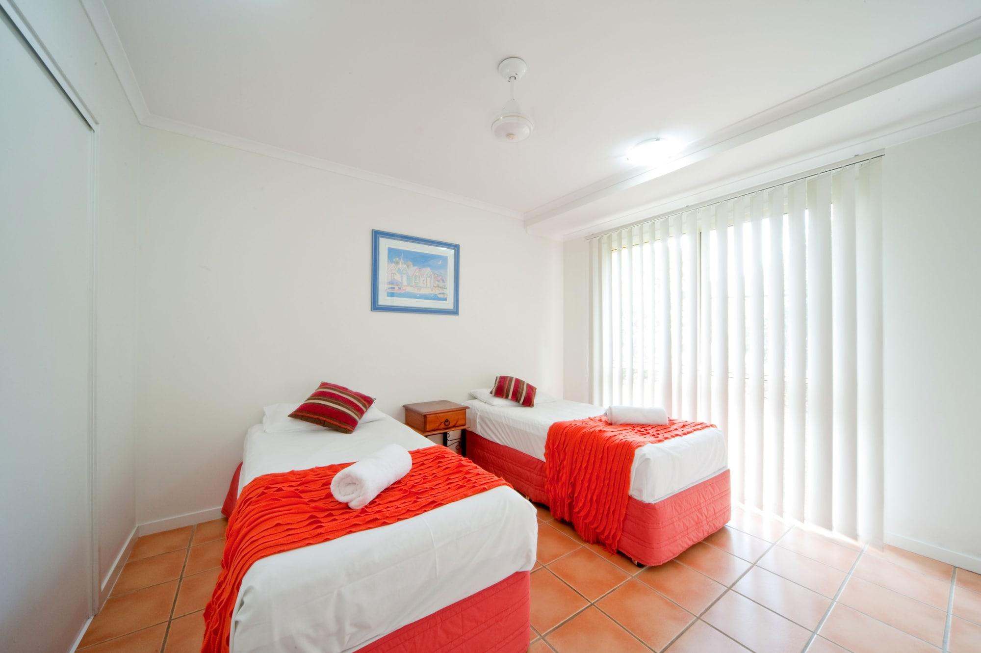 איירלי ביץ' At Beach Court Holiday Villas מראה חיצוני תמונה