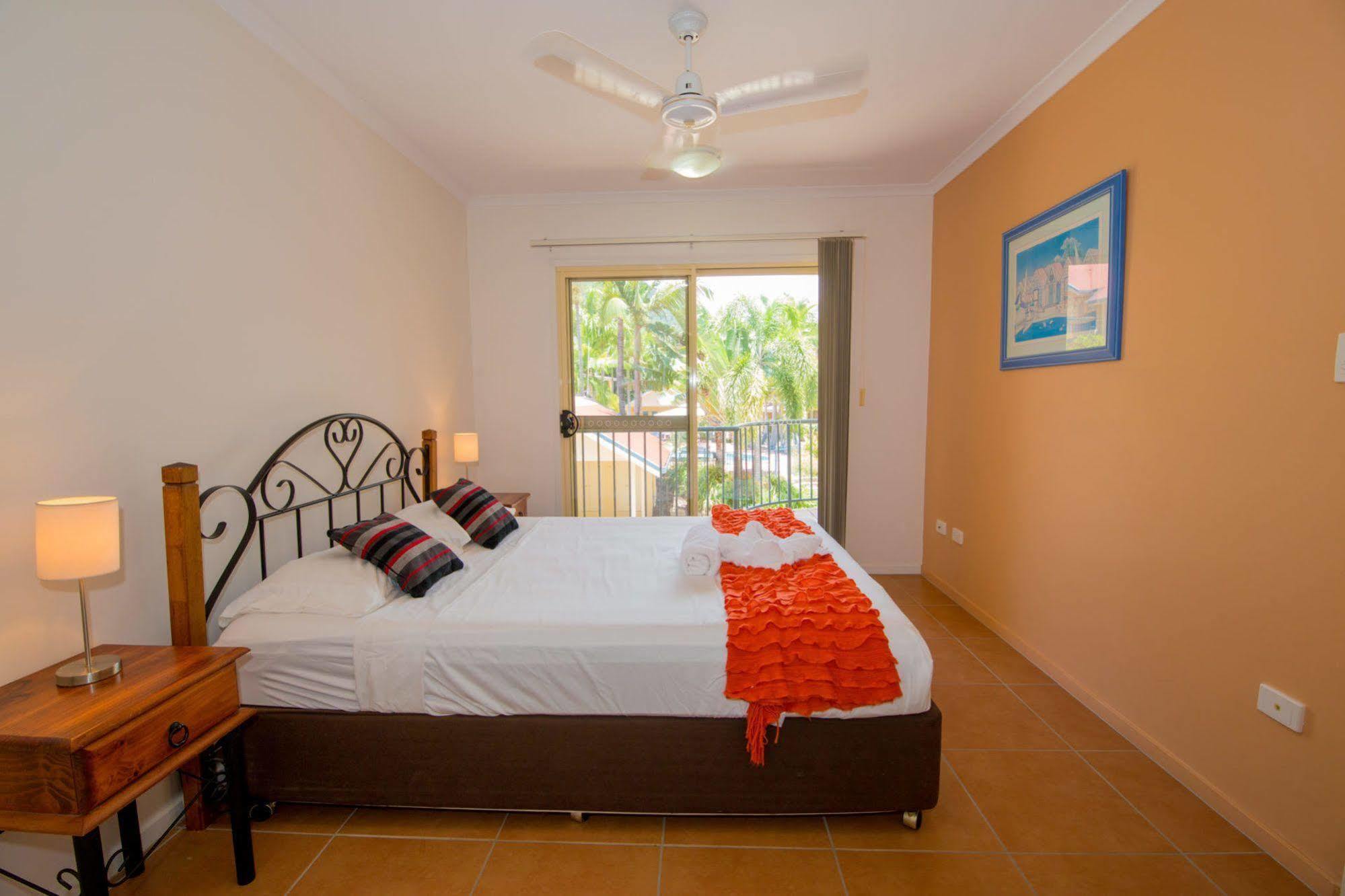 איירלי ביץ' At Beach Court Holiday Villas מראה חיצוני תמונה