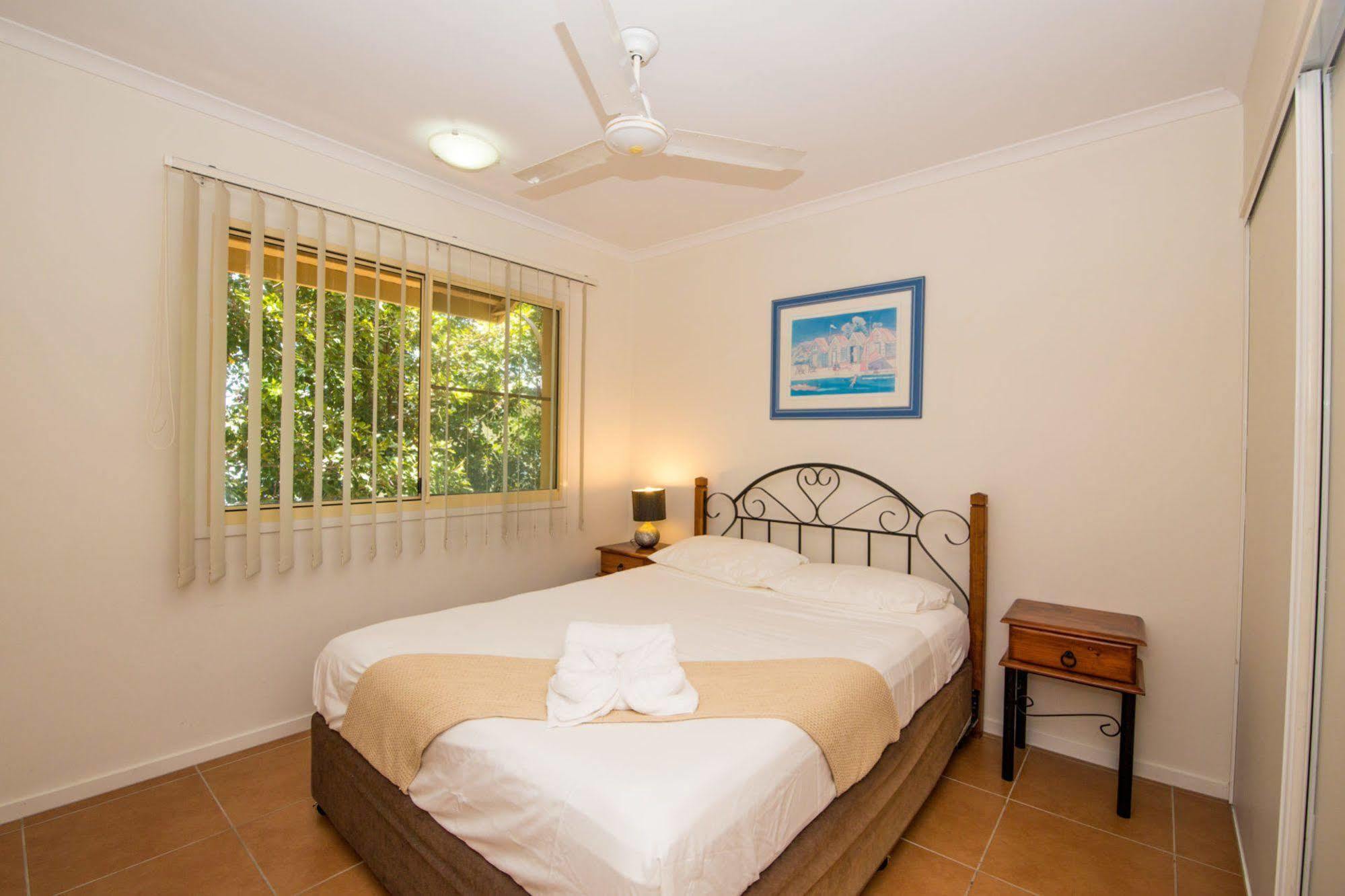 איירלי ביץ' At Beach Court Holiday Villas מראה חיצוני תמונה